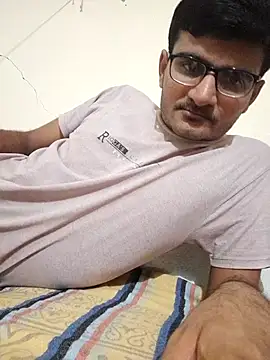 Snapshot of sumitXe chatting on July 5, 2026, 8:05 pm sumitXe online show from July 5, 2026, 8:05 pm