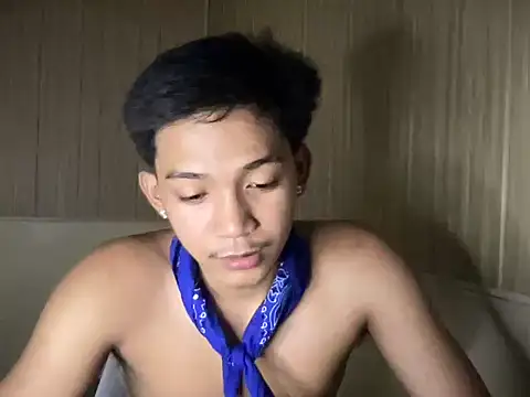 YourcumBoy77 online show from July 9, 2026, 1:21 pm