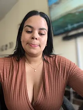 Snapshot of AliceStarshine chatting on November 4, 2025, 2:54 pm AliceStarshine online show from November 4, 2025, 2:54 pm