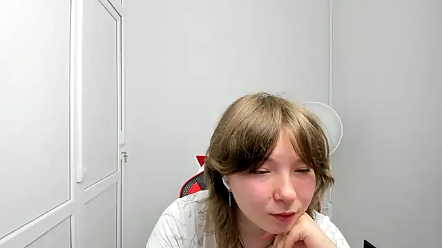 Snapshot of HachiYume chatting on July 7, 2026, 6:47 am HachiYume online show from July 7, 2026, 6:47 am