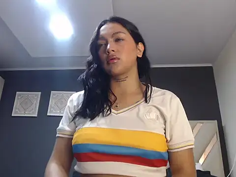 Snapshot of sarajohs chatting on July 7, 2026, 2:53 pm sarajohs online show from July 7, 2026, 2:53 pm