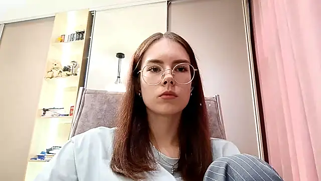 Snapshot of BrawAlly chatting on July 11, 2026, 10:04 am BrawAlly online show from July 11, 2026, 10:04 am