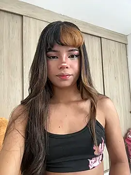 Snapshot of chlloe_larson chatting on July 18, 2026, 2:58 pm chlloe larson online show from July 18, 2026, 2:58 pm