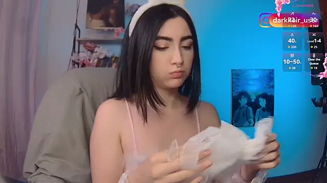Snapshot of Sweet_shena chatting on July 9, 2026, 1:32 pm Sweet shena online show from July 9, 2026, 1:32 pm