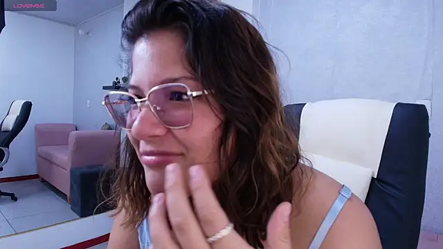 Snapshot of Lucero_Angels chatting on July 8, 2026, 7:47 pm Lucero Angels online show from July 8, 2026, 7:47 pm