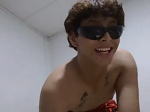 Snapshot of NarcismoXmoon chatting on July 15, 2026, 12:17 am NarcismoXmoon online show from July 15, 2026, 12:17 am