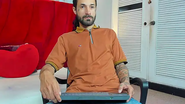 Snapshot of Alexx_val chatting on July 10, 2026, 7:58 pm Alexx val online show from July 10, 2026, 7:58 pm