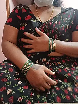 Snapshot of tamil_queen_29 chatting on July 15, 2026, 5:31 pm tamil queen 29 online show from July 15, 2026, 5:31 pm