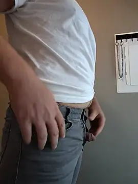 manlysissyslave online show from August 7, 2026, 12:44 pm