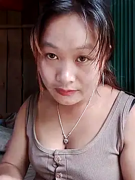 Snapshot of Lan-oanh chatting on July 10, 2026, 3:28 am Lan-oanh online show from July 10, 2026, 3:28 am