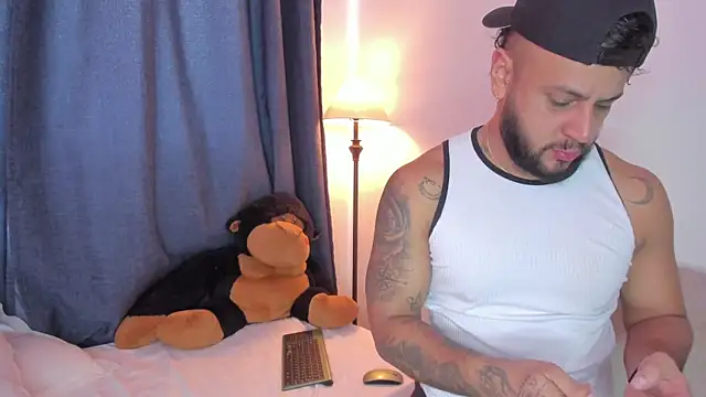 Snapshot of Marcussandscot chatting on July 15, 2026, 2:13 pm Marcussandscot online show from July 15, 2026, 2:13 pm