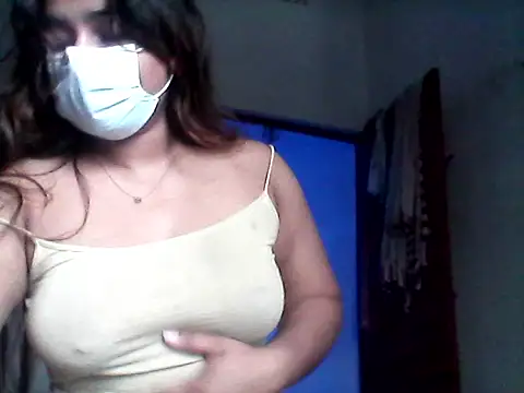 Snapshot of A-Rosesexy chatting on July 13, 2026, 8:24 am A-Rosesexy online show from July 13, 2026, 8:24 am