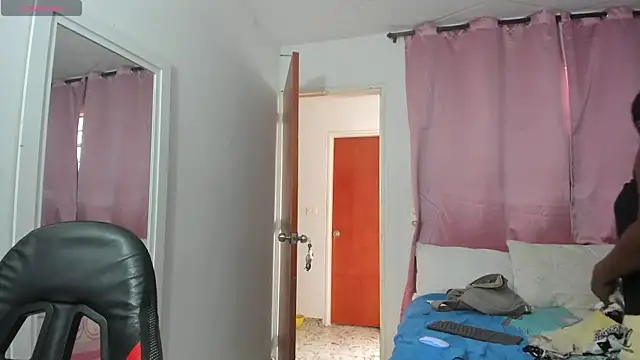 LupeAdams online show from April 8, 2026, 10:22 pm