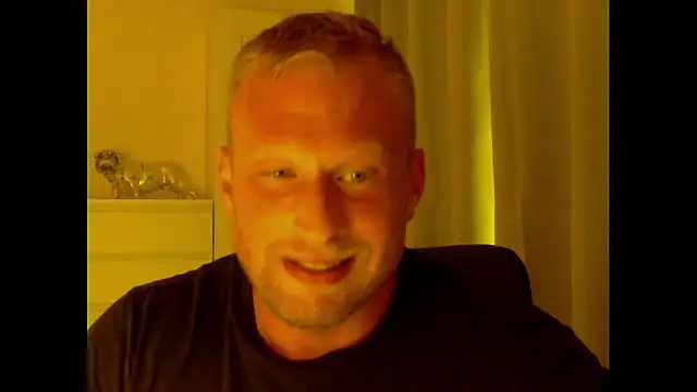 Snapshot of FitMarci chatting on July 11, 2026, 6:52 pm FitMarci online show from July 11, 2026, 6:52 pm