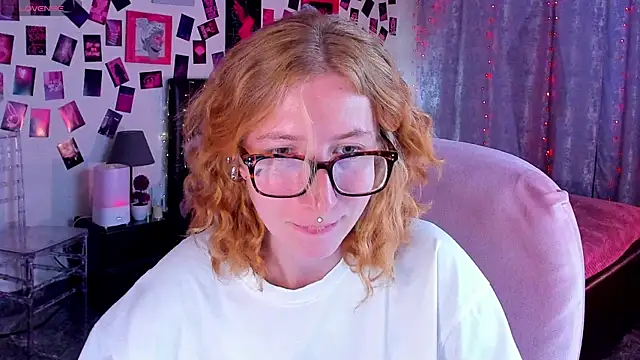 Snapshot of TerriaReed chatting on July 24, 2026, 10:44 am TerriaReed online show from July 24, 2026, 10:44 am