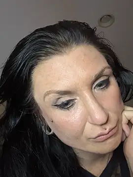 Snapshot of Plasticdollx chatting on July 14, 2026, 2:05 am Plasticdollx online show from July 14, 2026, 2:05 am