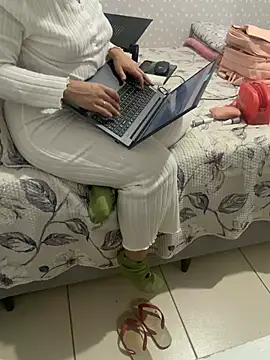 Snapshot of bru-bru chatting on July 12, 2026, 6:09 pm bru-bru online show from July 12, 2026, 6:09 pm