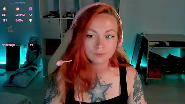 Snapshot of Annie__Bloom chatting on July 29, 2026, 3:55 pm Annie Bloom online show from July 29, 2026, 3:55 pm