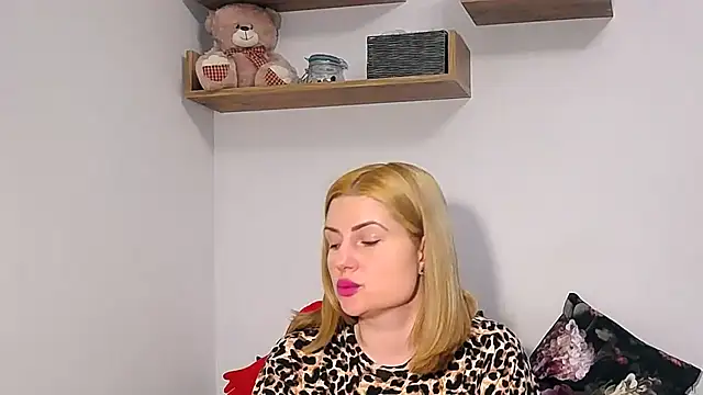 Snapshot of alisenties chatting on February 1, 2026, 3:43 pm alisenties online show from February 1, 2026, 3:43 pm