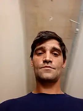 Snapshot of mikeklu chatting on July 13, 2026, 11:31 am mikeklu online show from July 13, 2026, 11:31 am