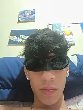Snapshot of Josangel_69 chatting on July 17, 2026, 3:37 am Josangel 69 online show from July 17, 2026, 3:37 am