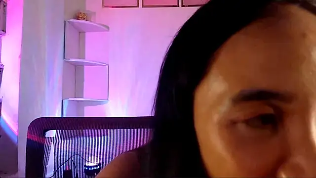 Snapshot of Angela_quen chatting on July 15, 2026, 11:50 am Angela quen online show from July 15, 2026, 11:50 am