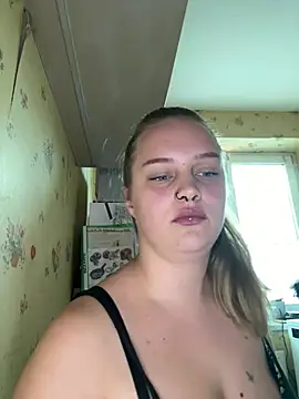 Snapshot of Laylaa_Rose chatting on July 22, 2026, 10:39 am Laylaa Rose online show from July 22, 2026, 10:39 am