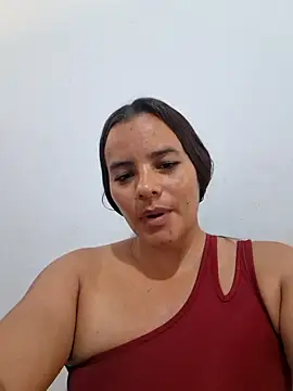 Snapshot of Yuli6x9 chatting on July 16, 2026, 2:58 pm Yuli6x9 online show from July 16, 2026, 2:58 pm