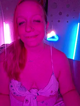 XxMs StarzxX online show from June 16, 2026, 2:22 am