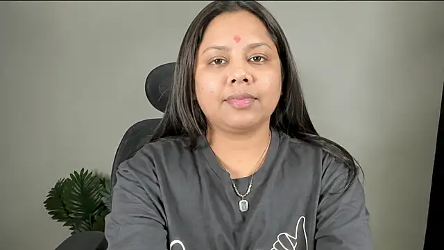 Snapshot of mohini_live chatting on July 17, 2026, 7:38 am mohini live online show from July 17, 2026, 7:38 am