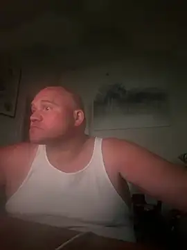 Snapshot of Curiousguy4444 chatting on August 1, 2026, 2:09 am Curiousguy4444 online show from August 1, 2026, 2:09 am