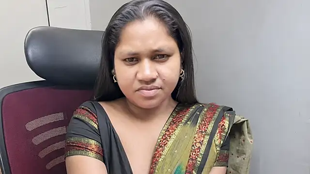 Snapshot of Sofiya_mirza chatting on July 18, 2026, 7:39 am Sofiya mirza online show from July 18, 2026, 7:39 am