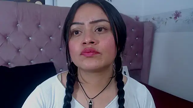 gabriela grace online show from October 27, 2025, 3:24 pm