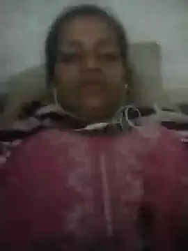 CHANDI HOT34 online show from July 24, 2026, 6:04 pm
