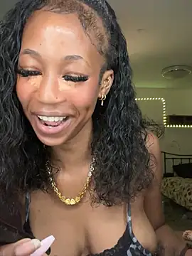 Snapshot of amina_x chatting on August 1, 2026, 10:30 pm amina x online show from August 1, 2026, 10:30 pm