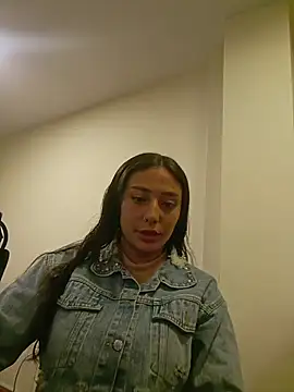 Snapshot of caroline_bennett chatting on July 24, 2026, 7:54 pm caroline bennett online show from July 24, 2026, 7:54 pm
