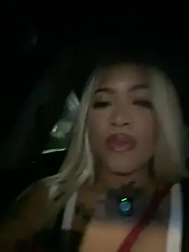 Snapshot of riri_brunnete chatting on June 21, 2026, 4:18 am riri brunnete online show from June 21, 2026, 4:18 am