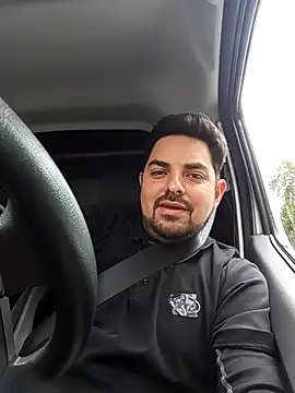 robredoj online show from October 24, 2025, 5:12 pm