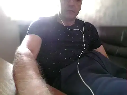 Snapshot of trebor600 chatting on June 3, 2026, 7:20 am trebor600 online show from June 3, 2026, 7:20 am