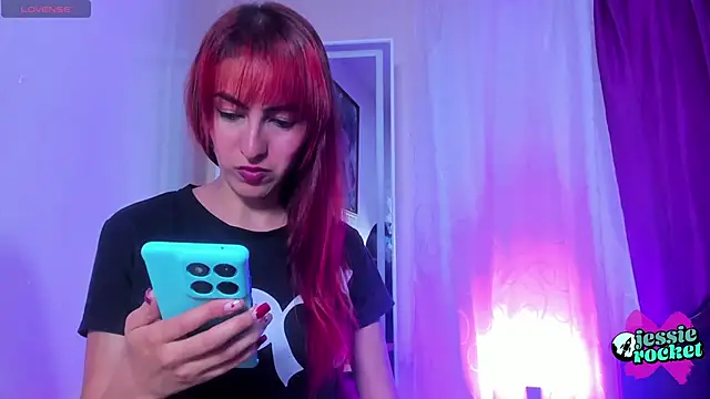 jessierocketx online show from October 15, 2025, 6:49 pm