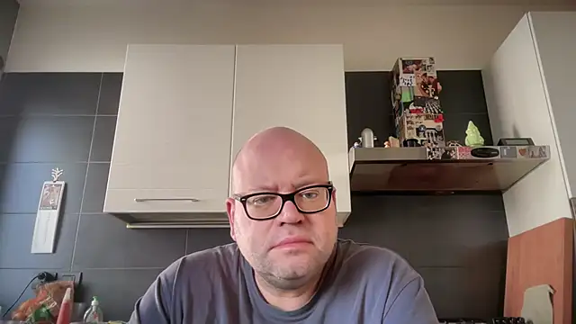 theitalianbear online show from November 15, 2025, 11:58 am