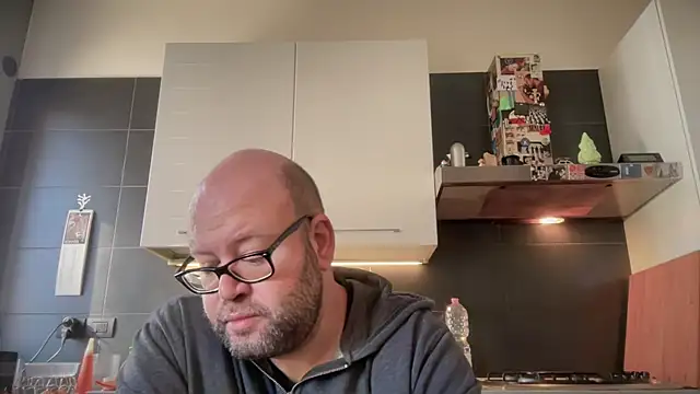 theitalianbear online show from November 5, 2025, 8:39 am