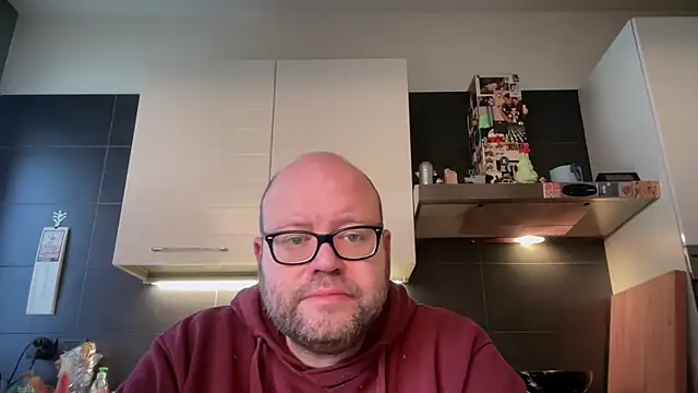 theitalianbear online show from February 20, 2025, 7:23 am