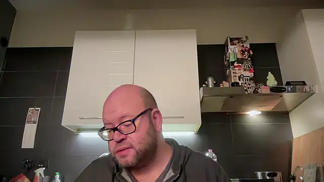 theitalianbear online show from November 28, 2025, 5:18 am