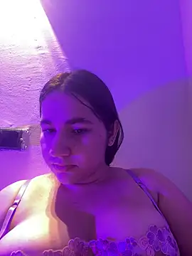Snapshot of miakhalaf_ chatting on July 31, 2026, 3:28 am miakhalaf online show from July 31, 2026, 3:28 am