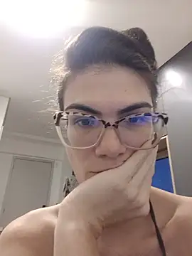 BrunaColomboTrans online show from July 28, 2026, 6:32 am