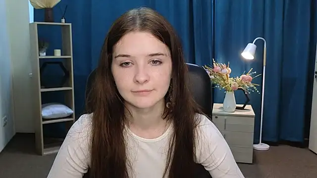 Snapshot of KatelynnGilson chatting on August 1, 2026, 3:59 am KatelynnGilson online show from August 1, 2026, 3:59 am