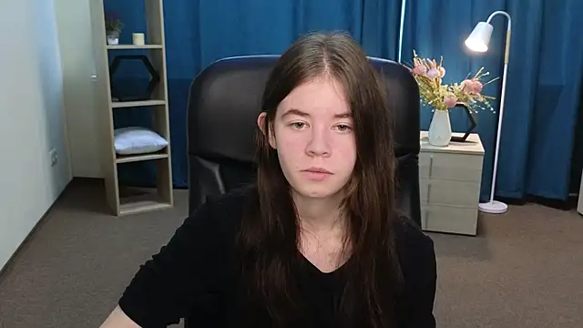 NicolaDevis online show from July 30, 2026, 8:46 am
