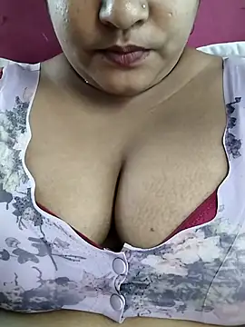 Snapshot of Saniya337 chatting on August 7, 2026, 5:35 am Saniya337 online show from August 7, 2026, 5:35 am