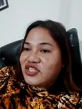 Snapshot of Andrea0414 chatting on January 28, 2025, 4:39 am Andrea0414 online show from January 28, 2025, 4:39 am